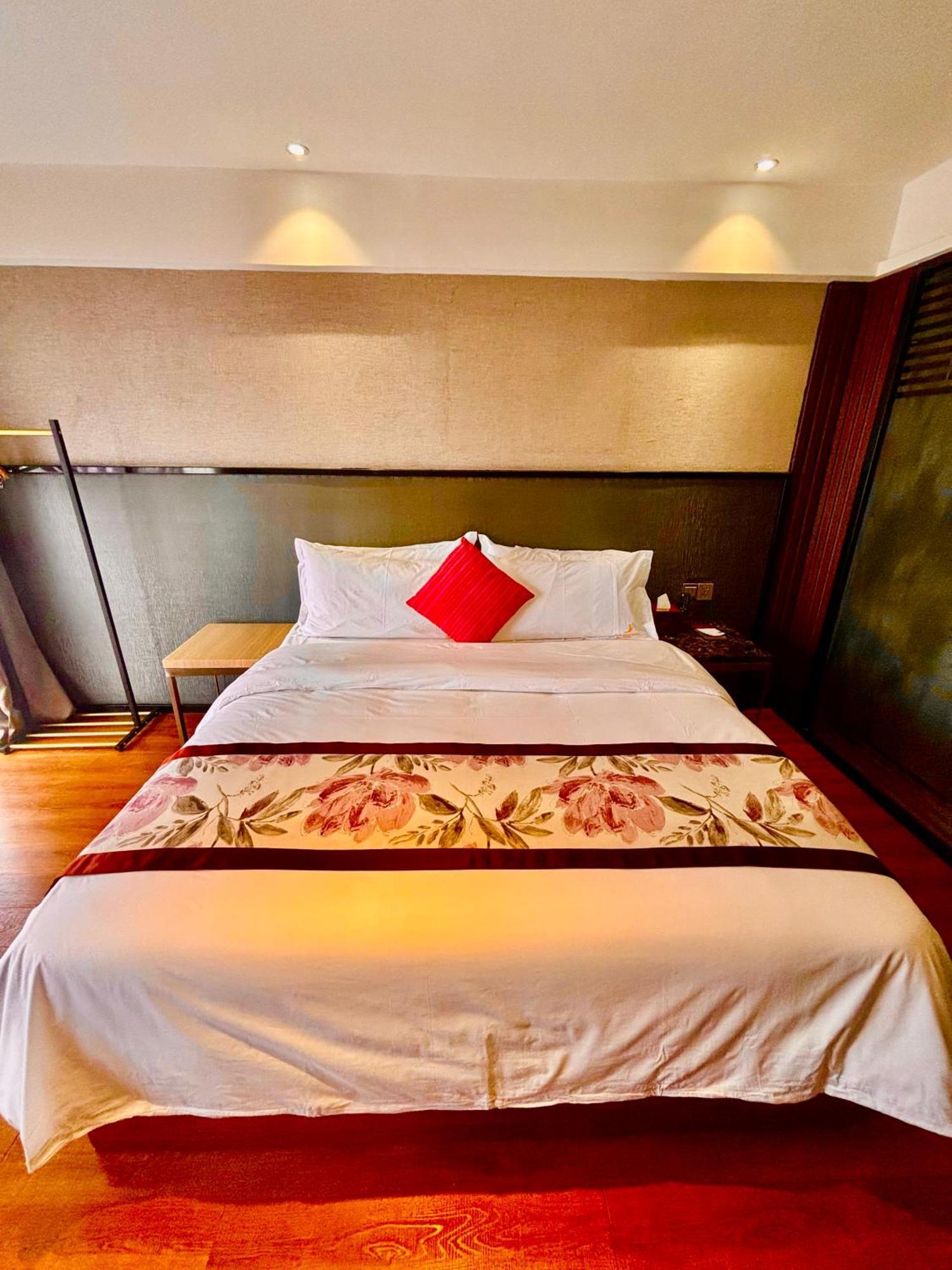 Swiss Lenana Mount Hotel Найроби Номер фото