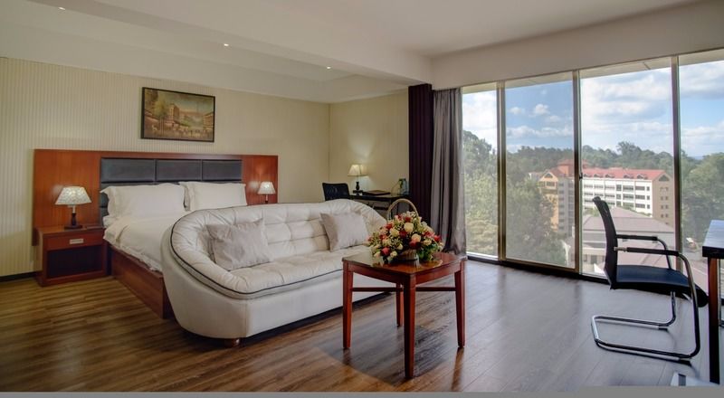Swiss Lenana Mount Hotel Найроби Экстерьер фото